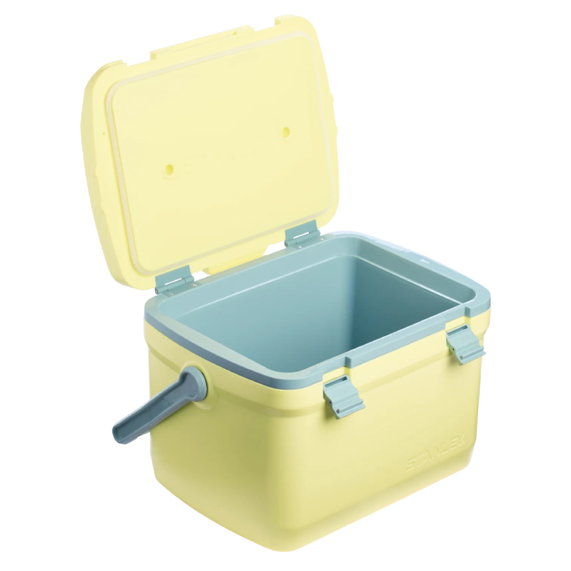 The Easy Carry Outdoor Cooler 15.1L / 16QT The Easy Carry Outdoor Cooler 15.1L / 16QT