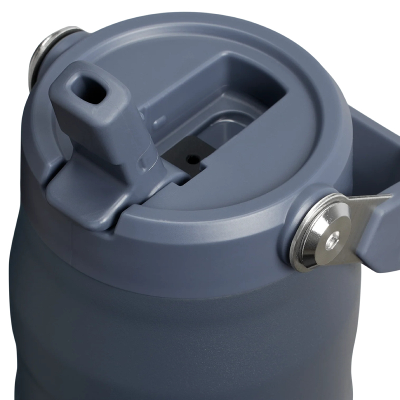 The IceFlow™ Bottle Flip Straw 2.0 0.7L / 24oz The IceFlow™ Bottle Flip Straw 2.0 0.7L / 24oz