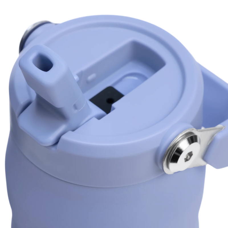 The IceFlow™ Bottle Flip Straw 2.0 0.7L / 24oz IceFlow™ Bottle Flip Straw 2.0 | 0.71L