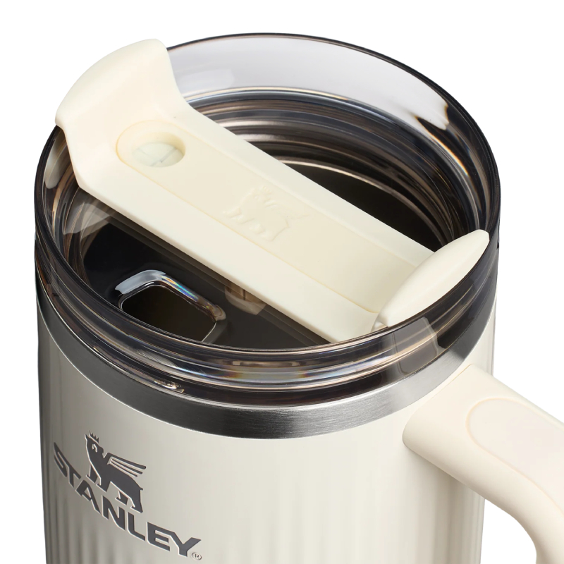 The Quencher H2.O Fluted Tumbler 1.18L / 40oz The Quencher H2.O Fluted Tumbler 1.18L / 40oz - Cream Gloss