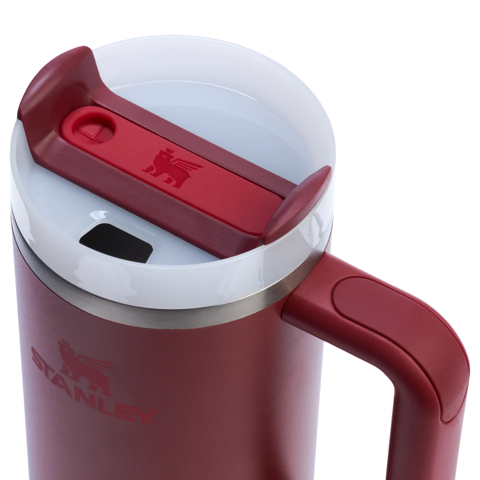 The Quencher H2.0 FlowState™ Tumbler 0.89L / 30oz Quencher® H2.0 FlowState™ Tumbler | 0.89L - Cranberry
