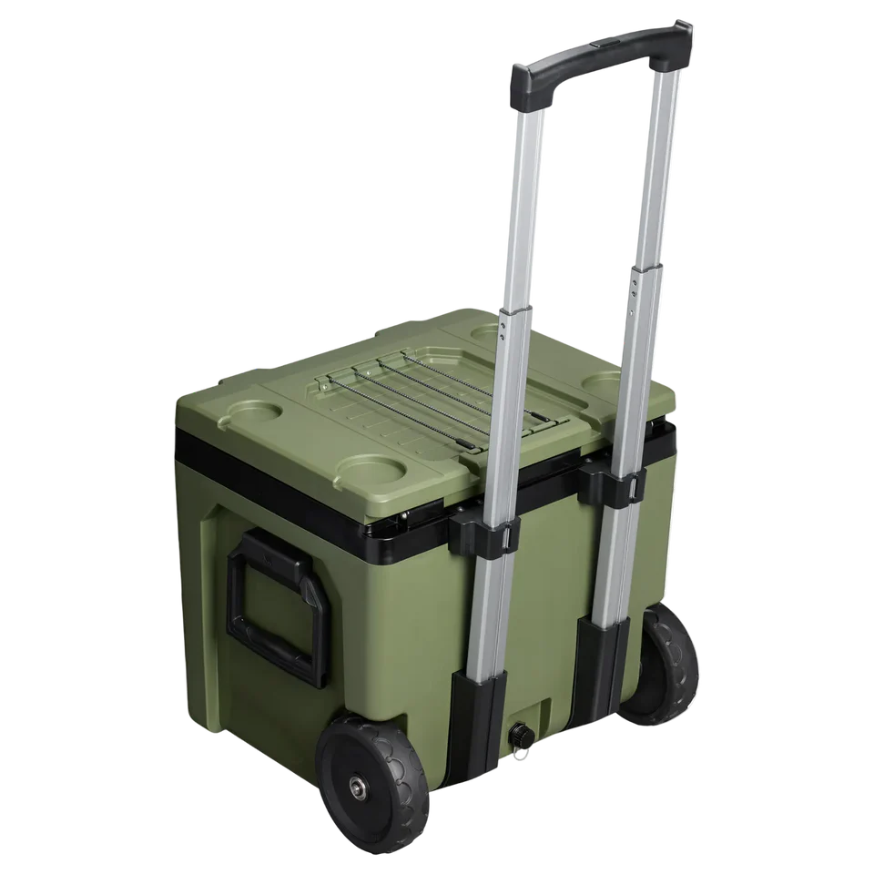The Cold-For-Days Wheeled Outdoor Cooler 50QT/47.3L The Cold-For-Days Wheeled Outdoor Cooler 50QT - Dried Pine